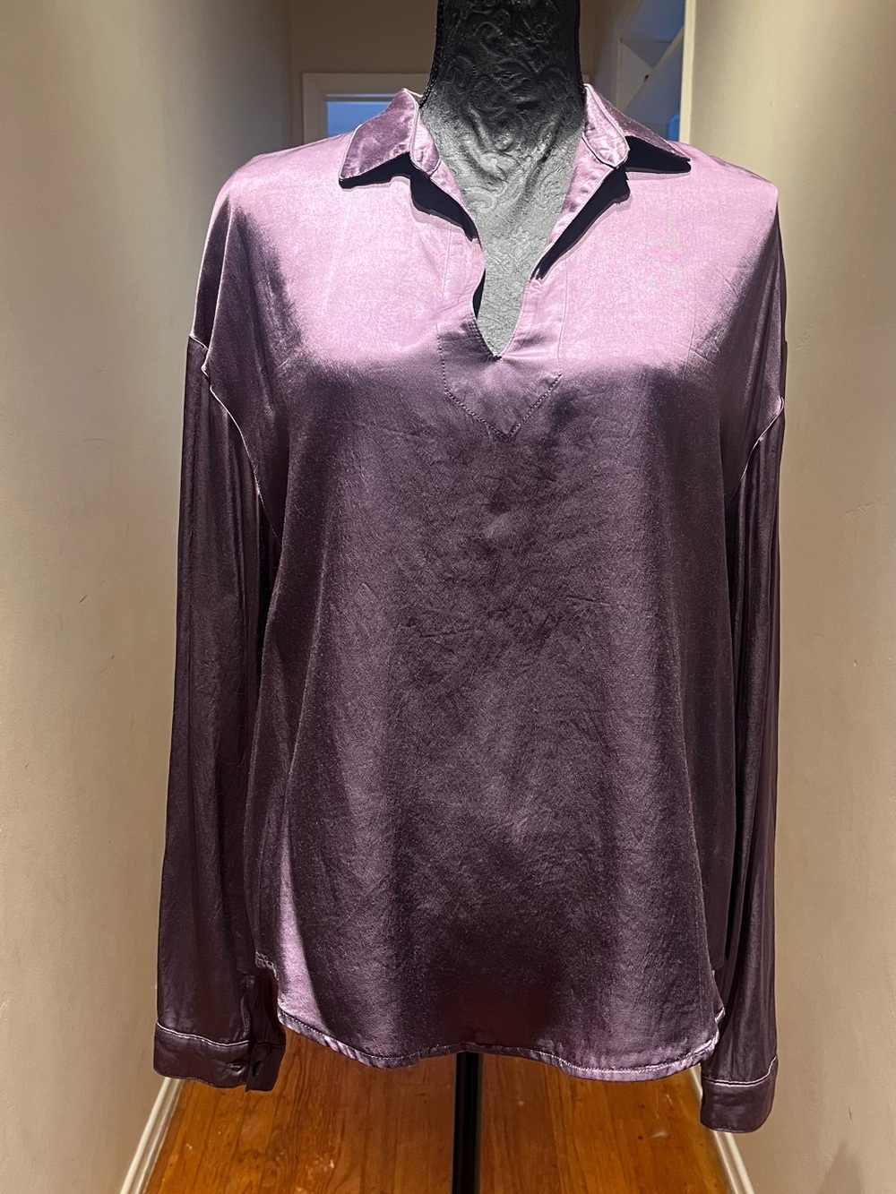 Raquel Allegra Satin like Long-Sleeve Blouse - Plum